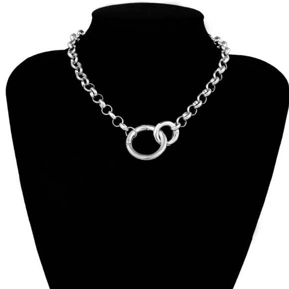 Silver Circle & Chunky Chain Choker - Picture 4 of 6